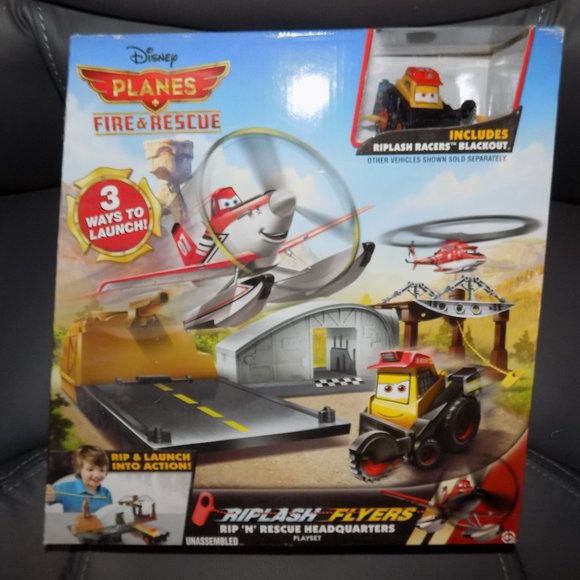 Disney Planes Mattel Fire and Rescue Riplash Flyers Rip 'N' Rescue Headquarters